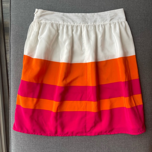 Tommy Hilfiger skirt 4 ⭐️ - Picture 3 of 10